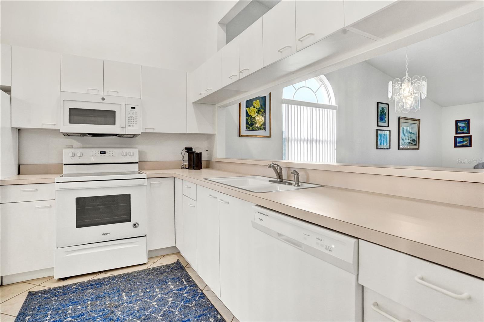 6228 COUNTRY CLUB WAY