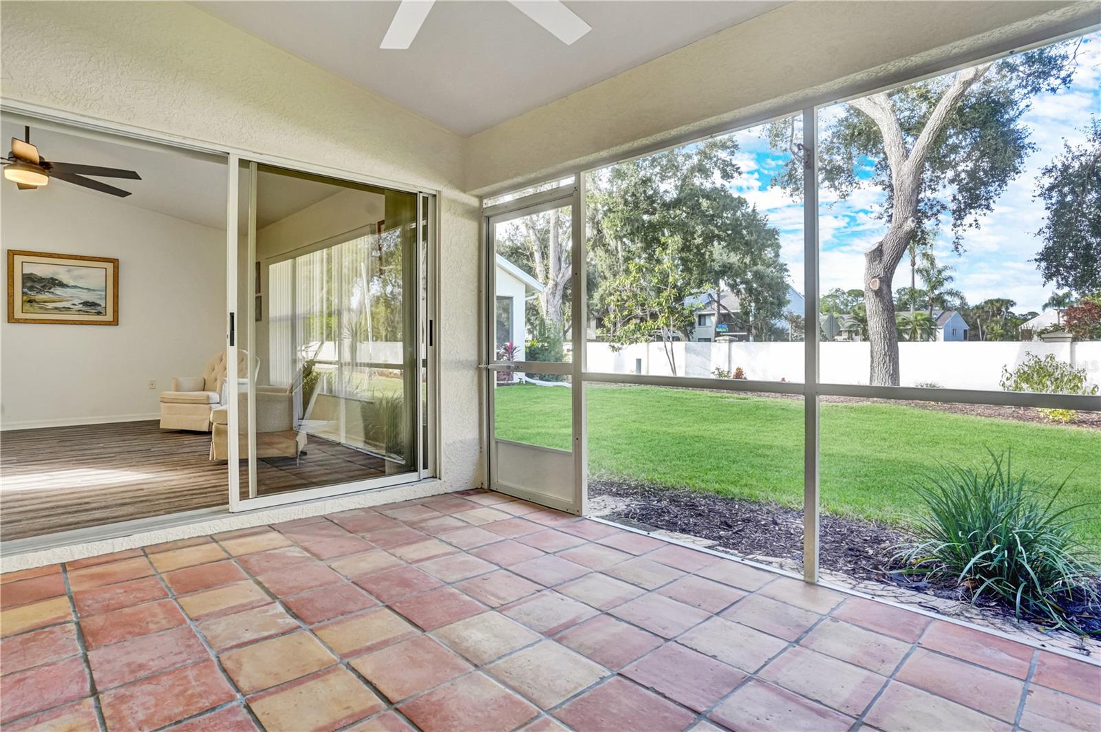 6228 COUNTRY CLUB WAY