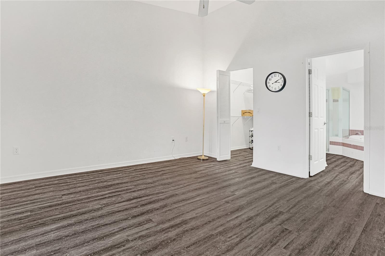 6228 COUNTRY CLUB WAY