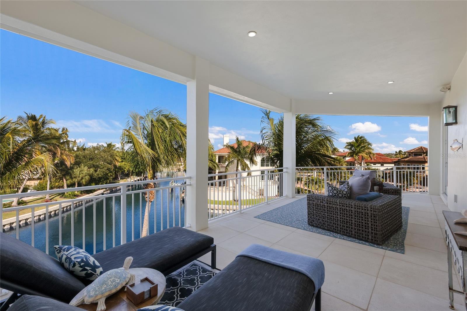 750 SIESTA KEY CIR
