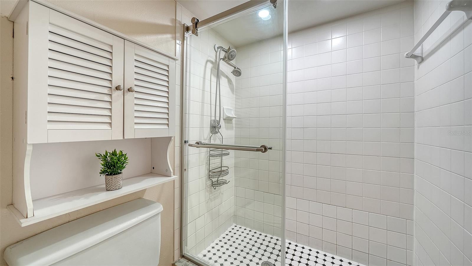 6204 MIDNIGHT PASS RD #205