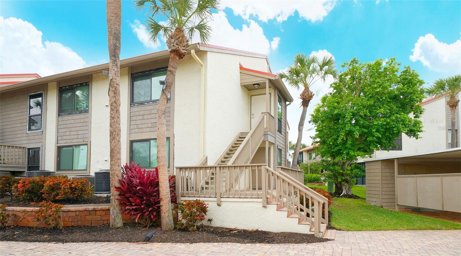 6204 MIDNIGHT PASS RD #205