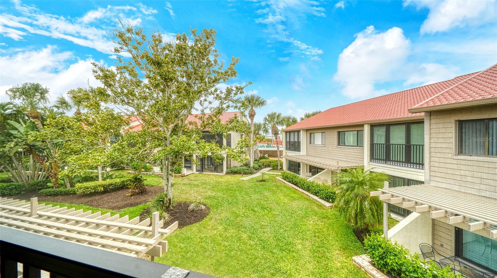 6204 MIDNIGHT PASS RD #205