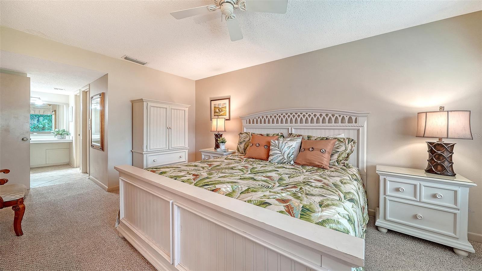 6204 MIDNIGHT PASS RD #205