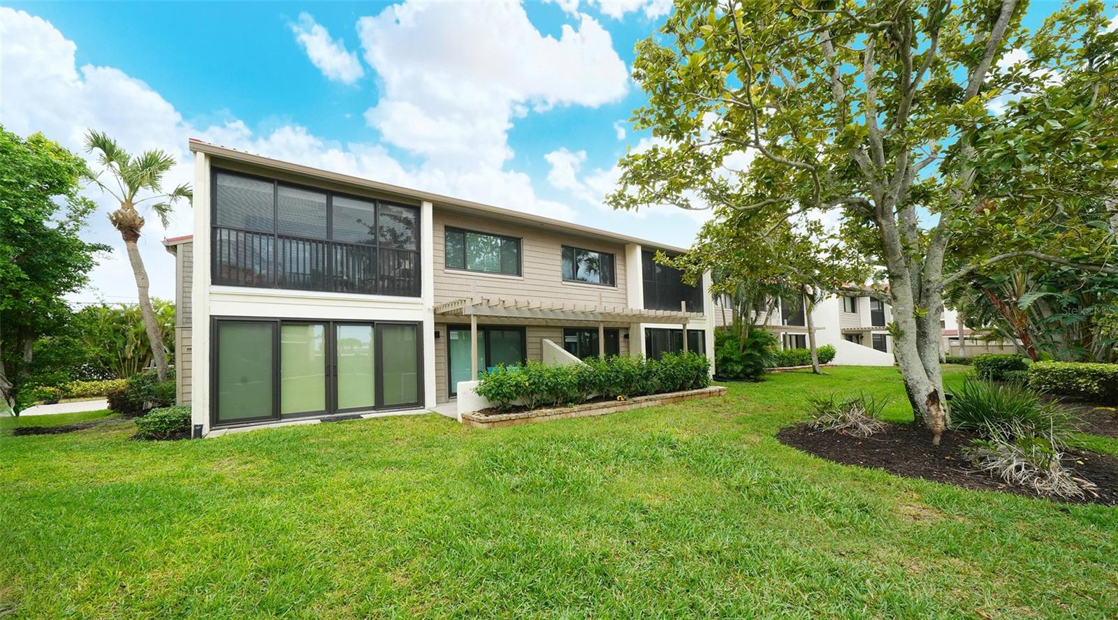 6204 MIDNIGHT PASS RD #205