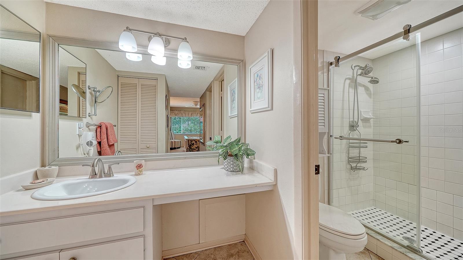 6204 MIDNIGHT PASS RD #205