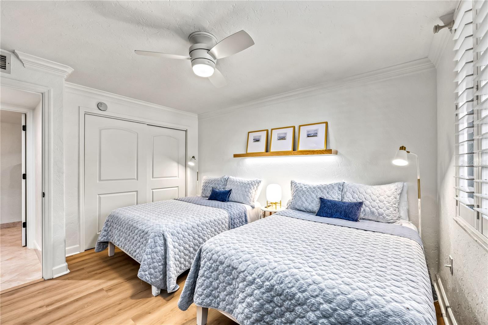 5880 MIDNIGHT PASS RD #210