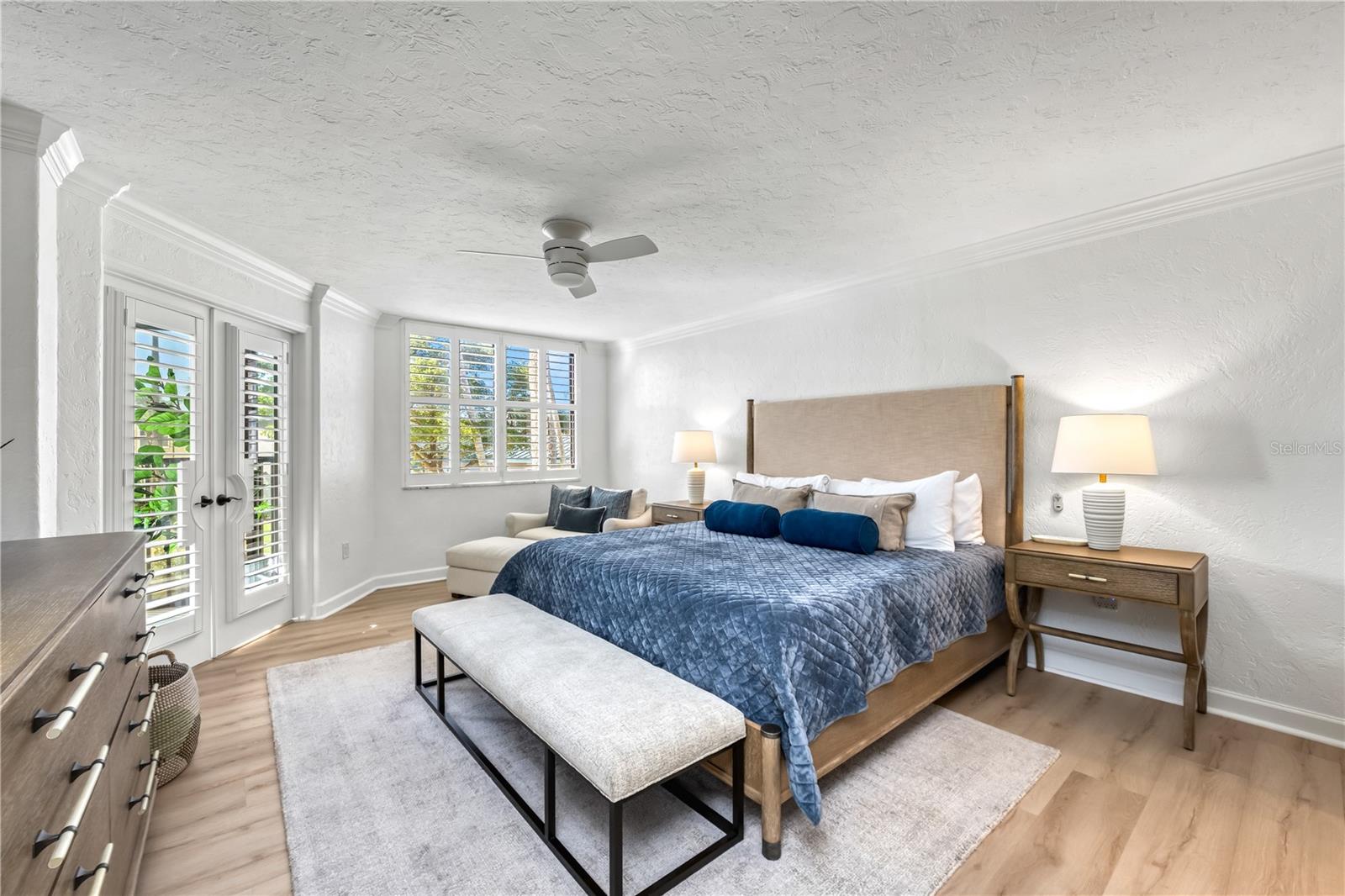 5880 MIDNIGHT PASS RD #210