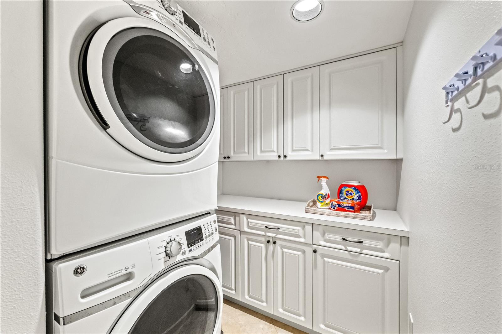 5880 MIDNIGHT PASS RD #210