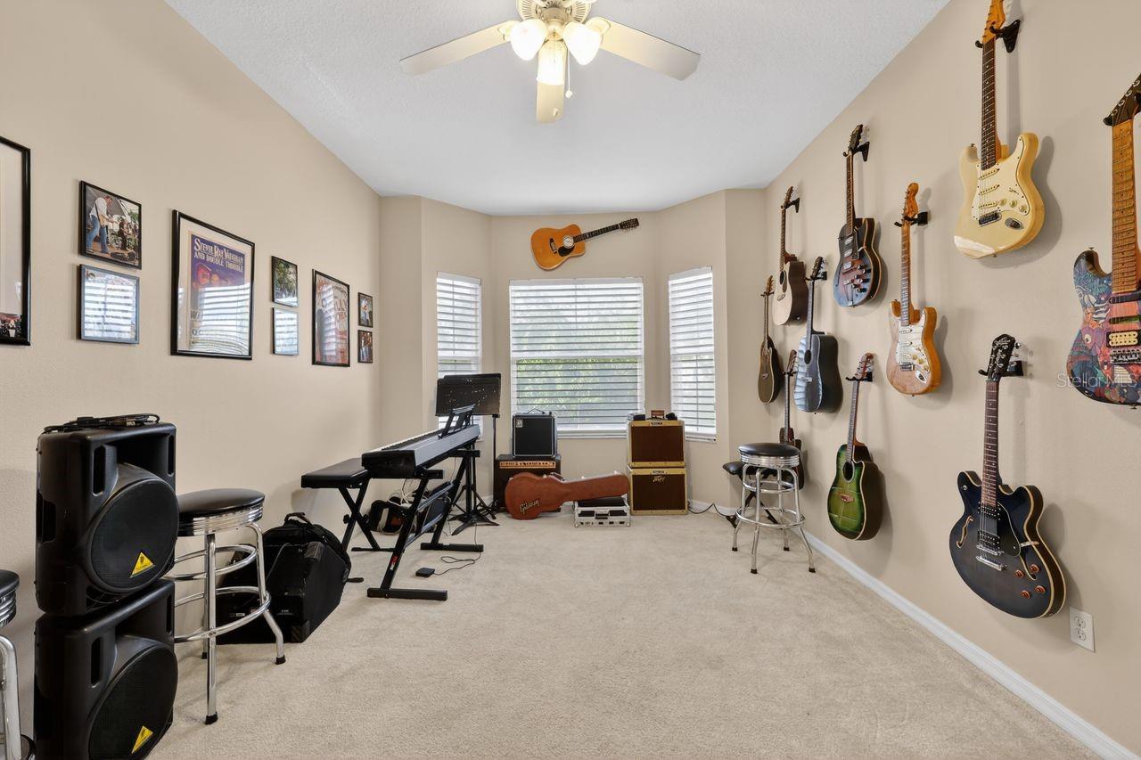 17312 HOWLING WOLF RUN