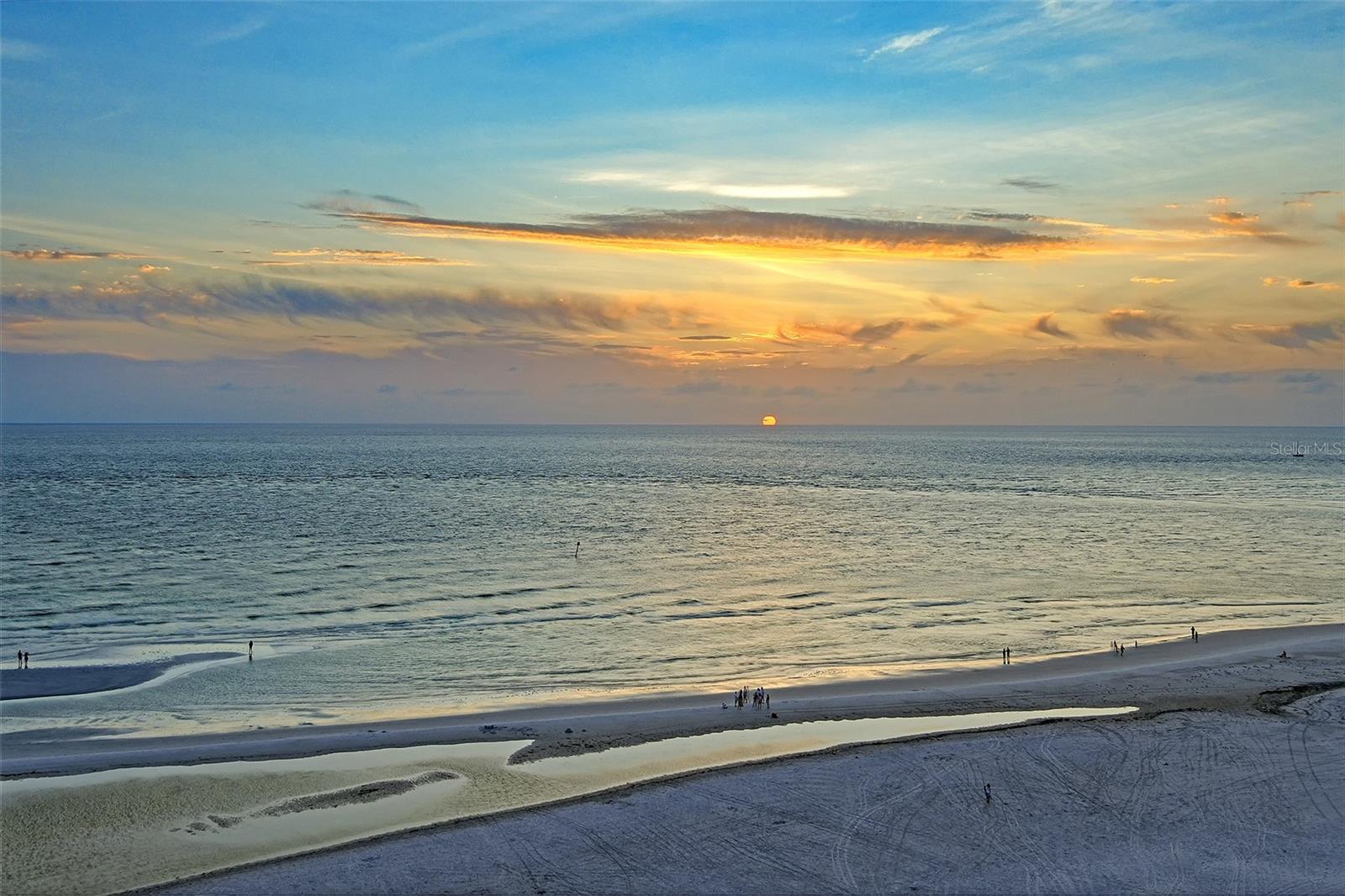 20 WHISPERING SANDS DR #1201