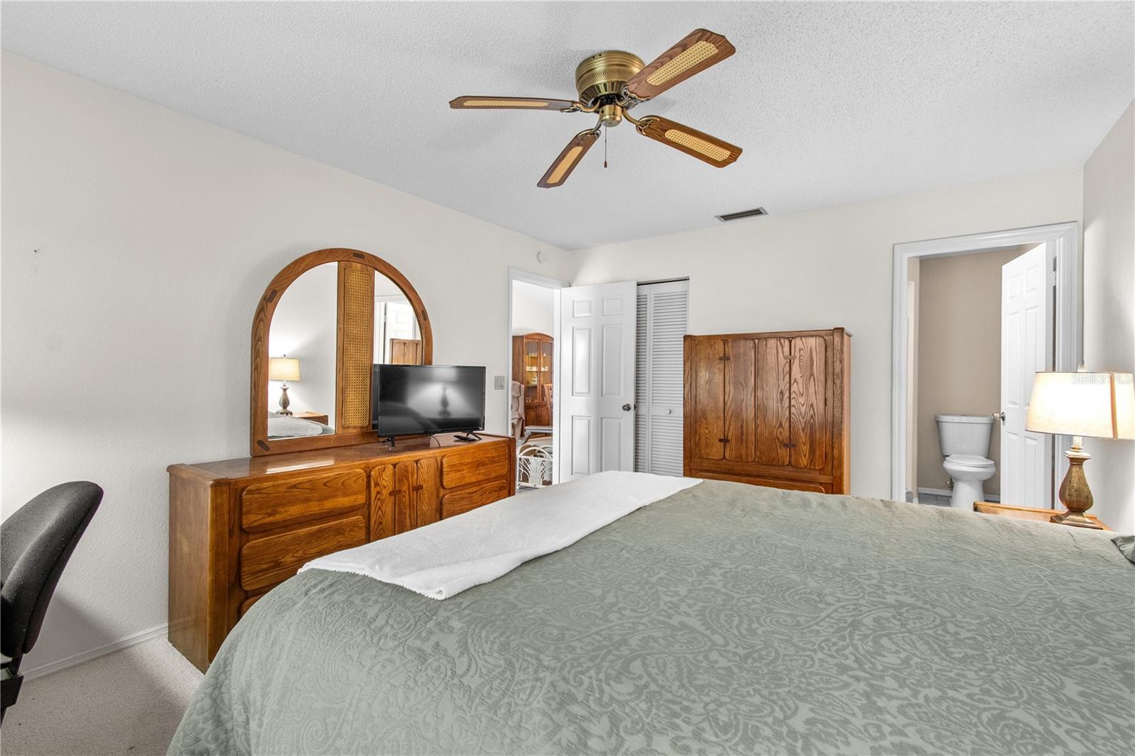 922 CAPRI ISLES BLVD #217