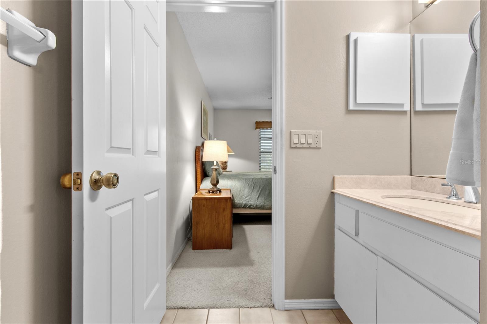 922 CAPRI ISLES BLVD #217