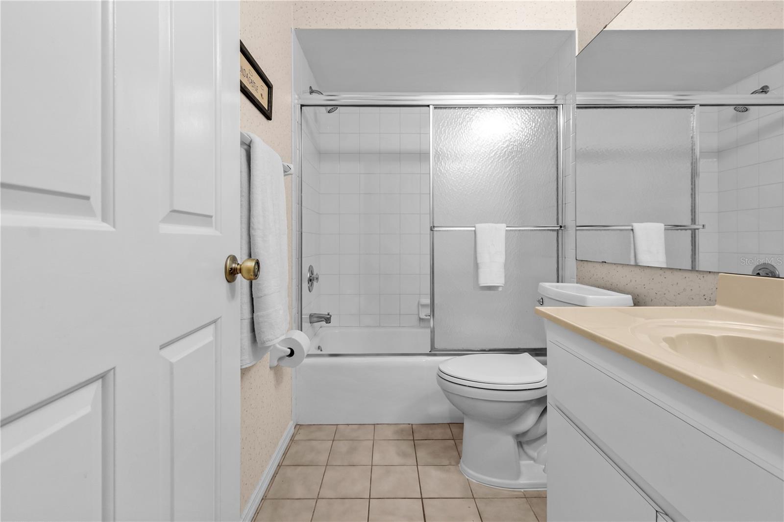 922 CAPRI ISLES BLVD #217