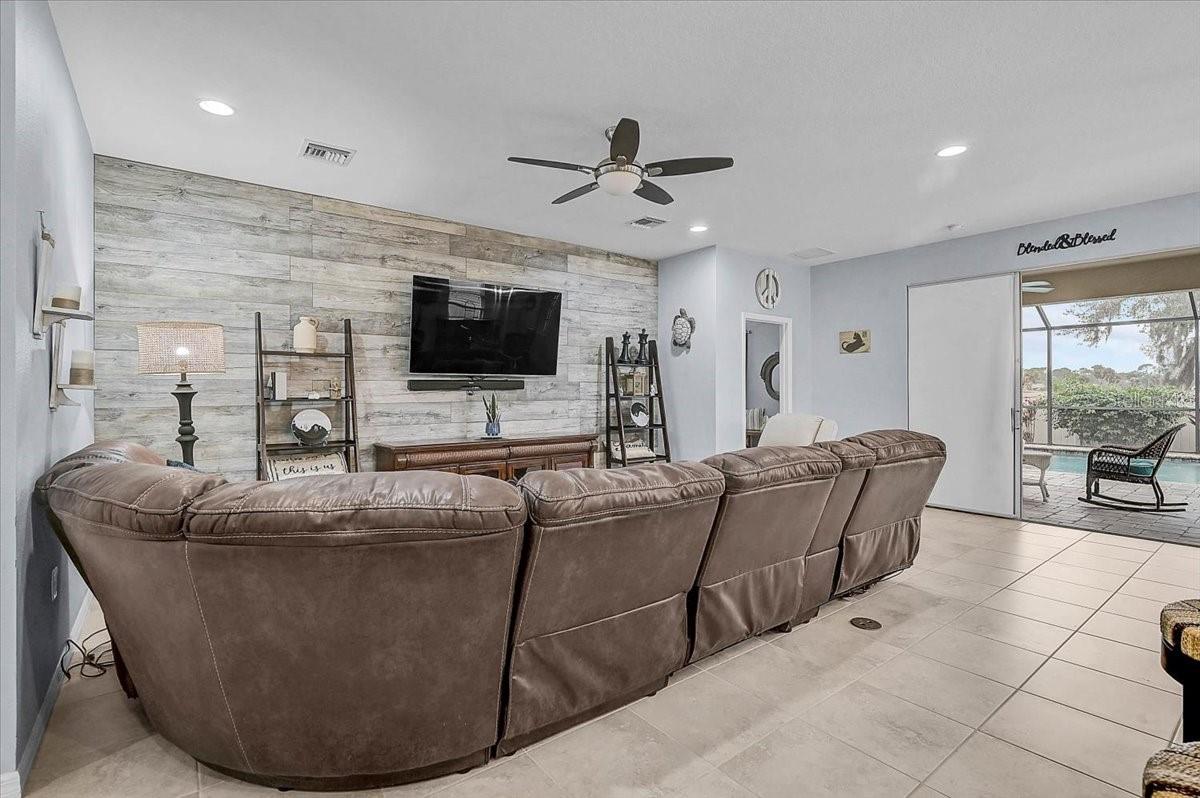 7893 PEACEFUL PAR DR