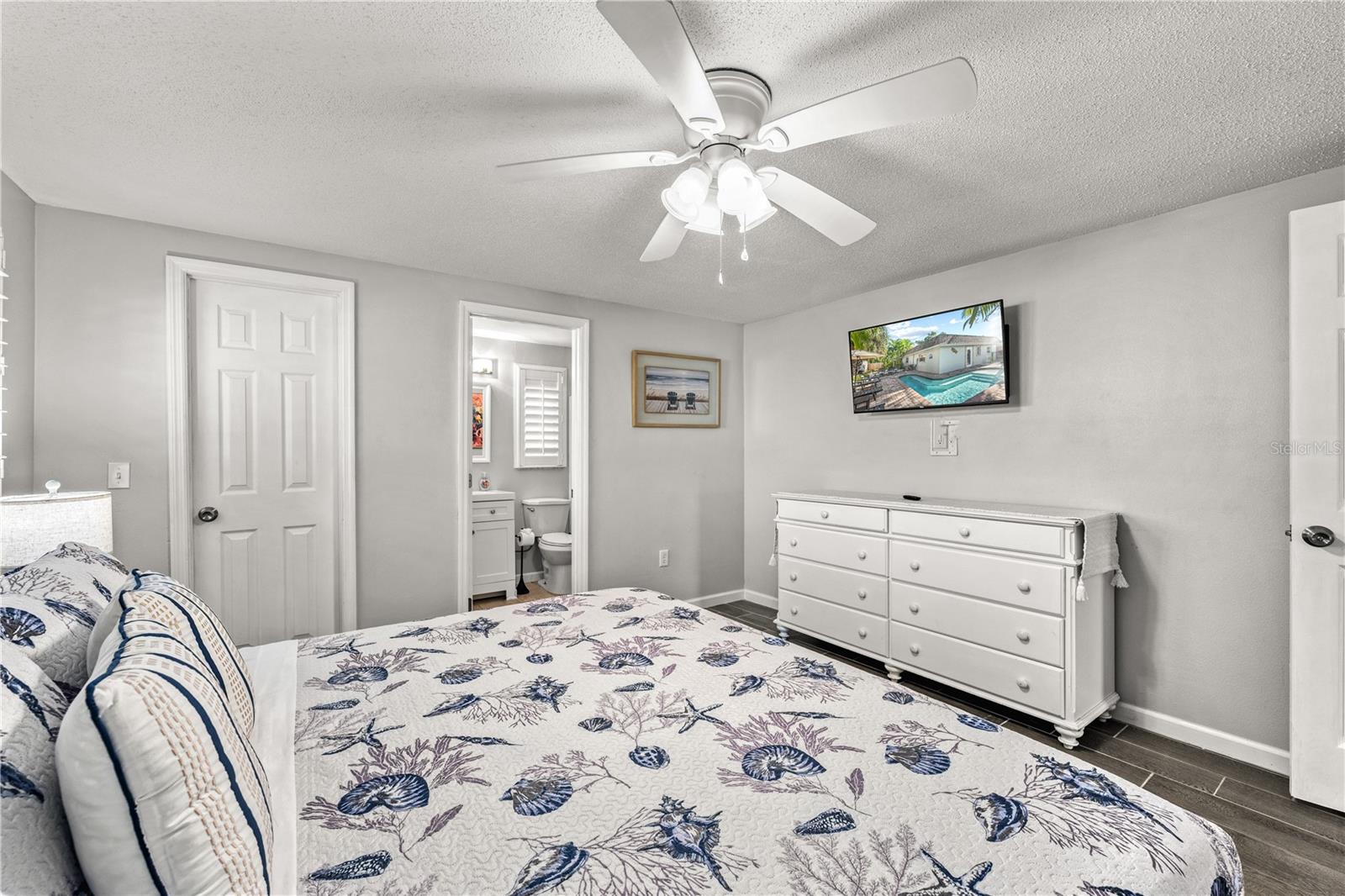 1123 CRESCENT ST #1123/1125