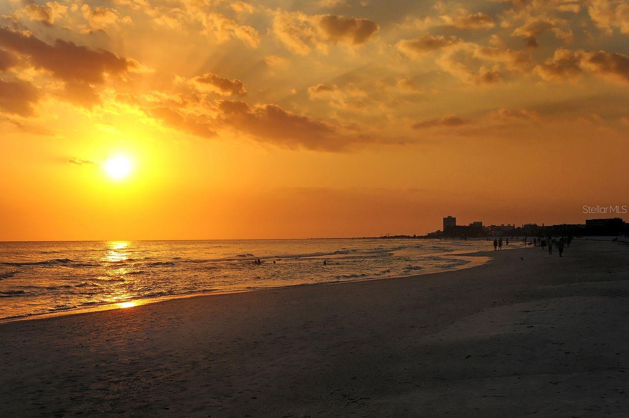 1125 W PEPPERTREE DR #302