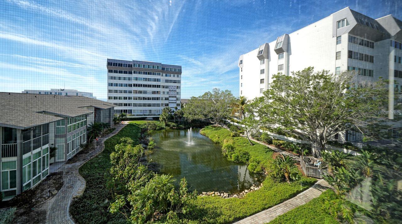 1125 W PEPPERTREE DR #302