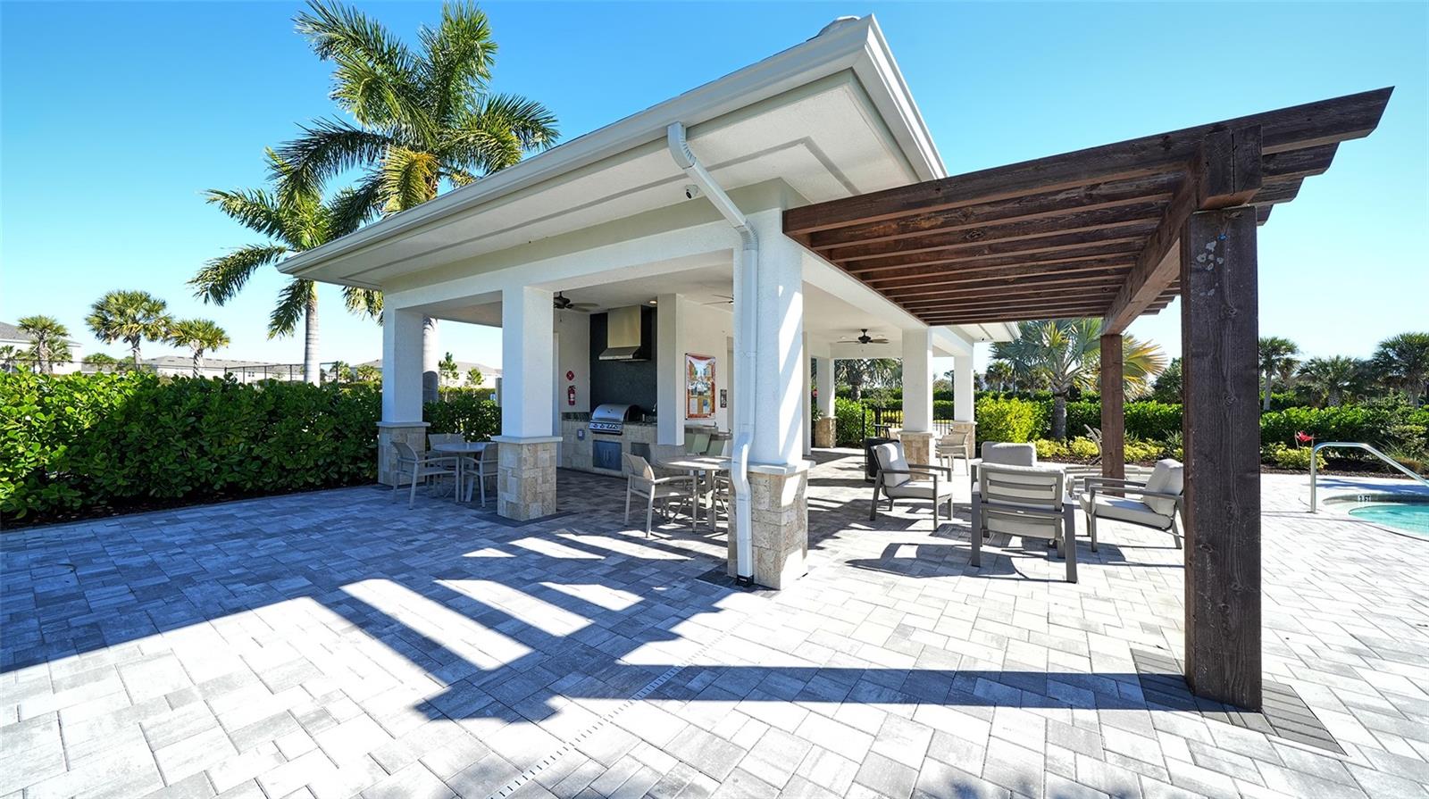 15312 SHADY PALMS LN