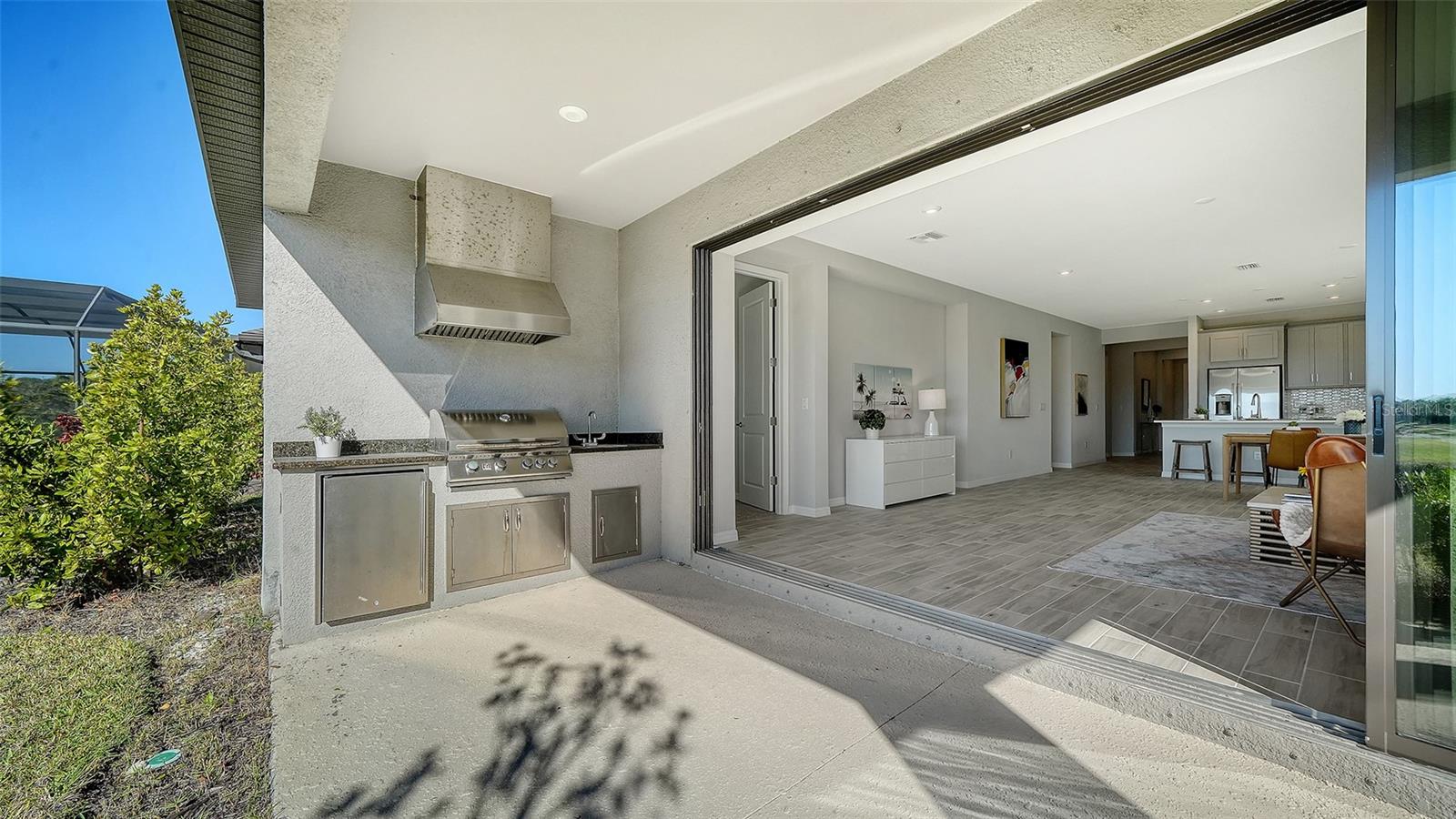 15312 SHADY PALMS LN