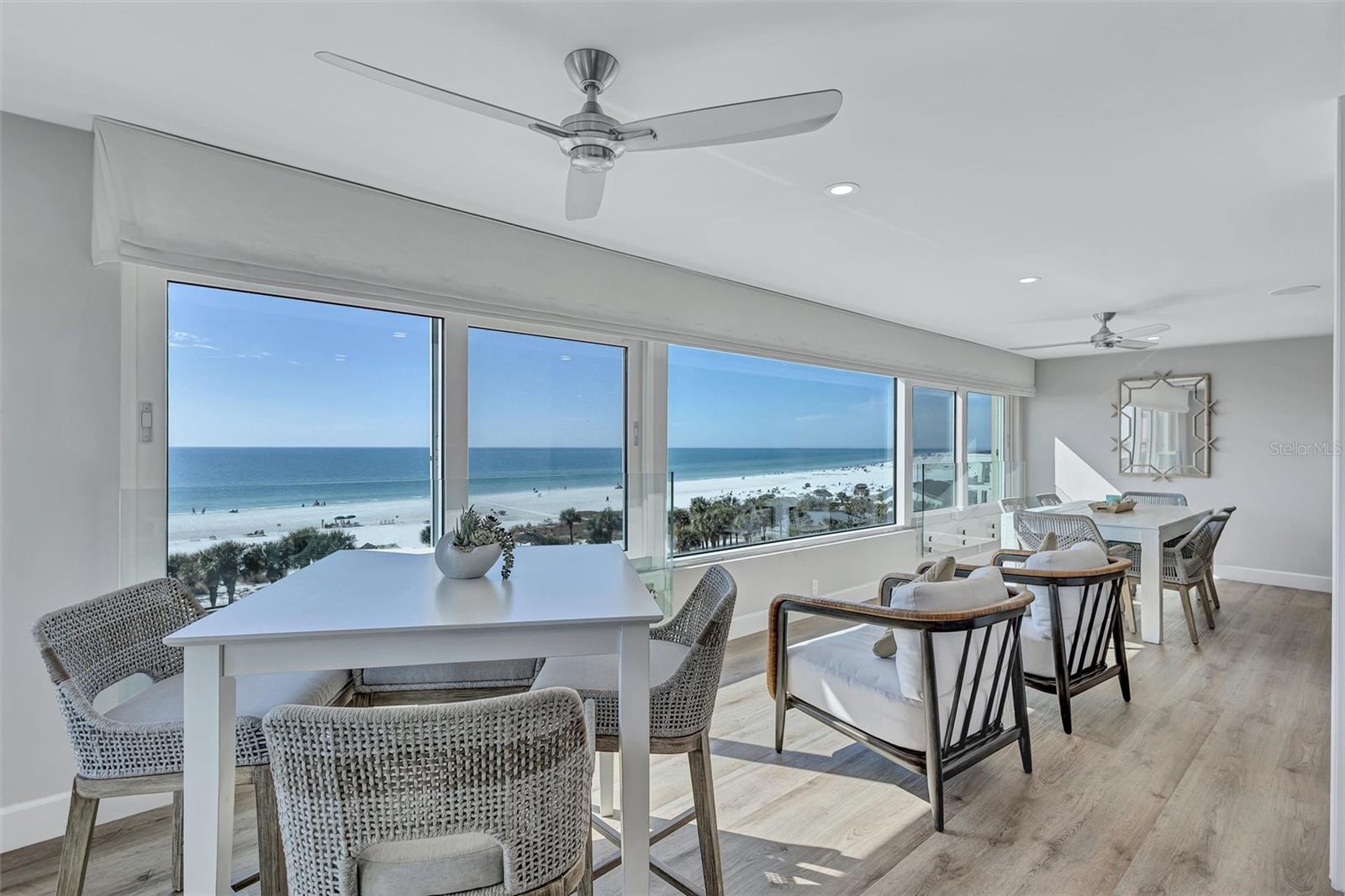 6140 MIDNIGHT PASS RD #401