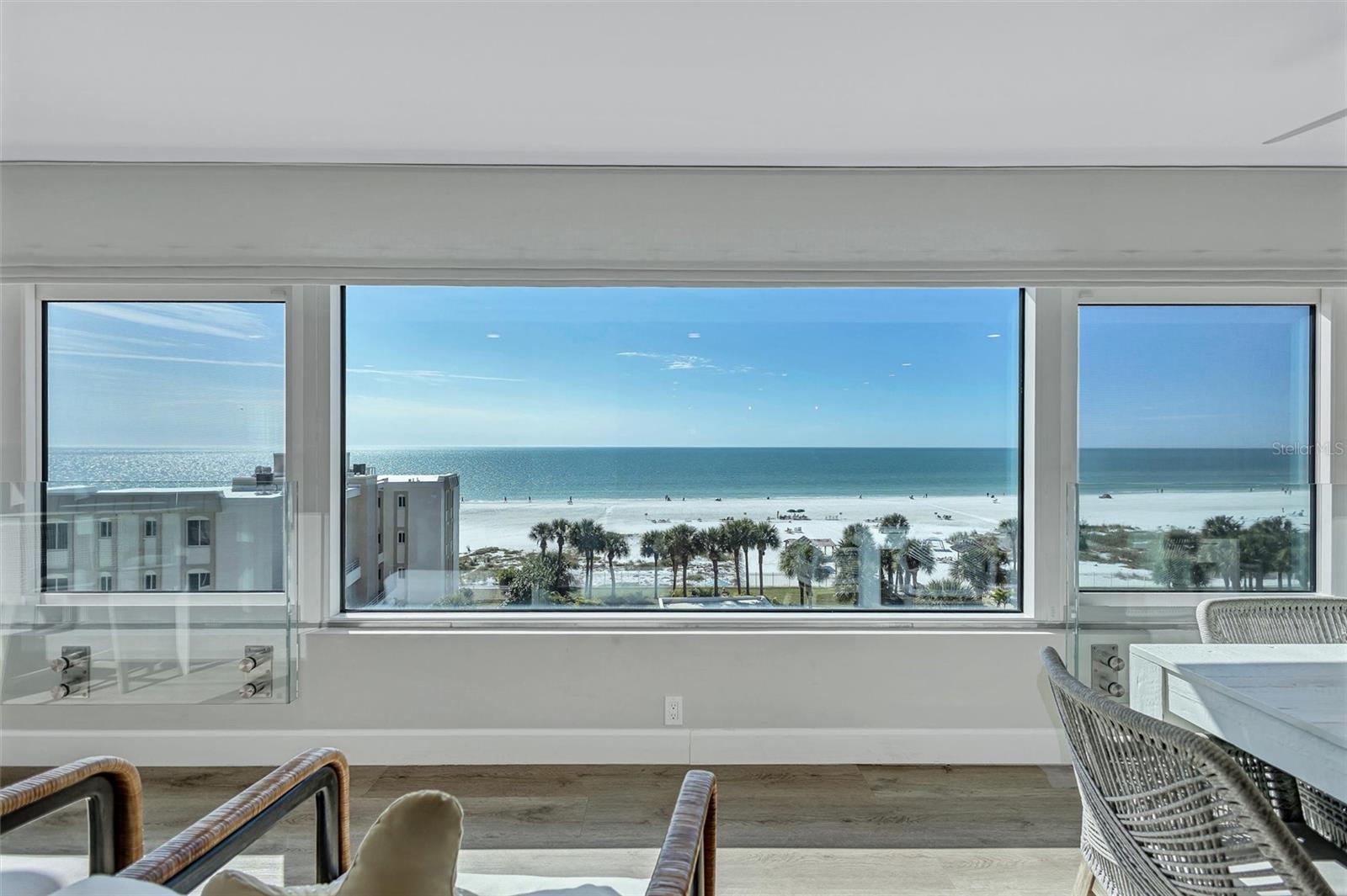 6140 MIDNIGHT PASS RD #401