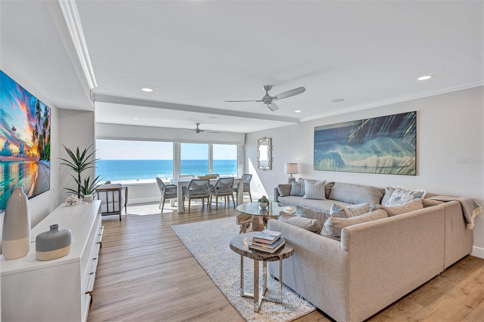 6140 MIDNIGHT PASS RD #401