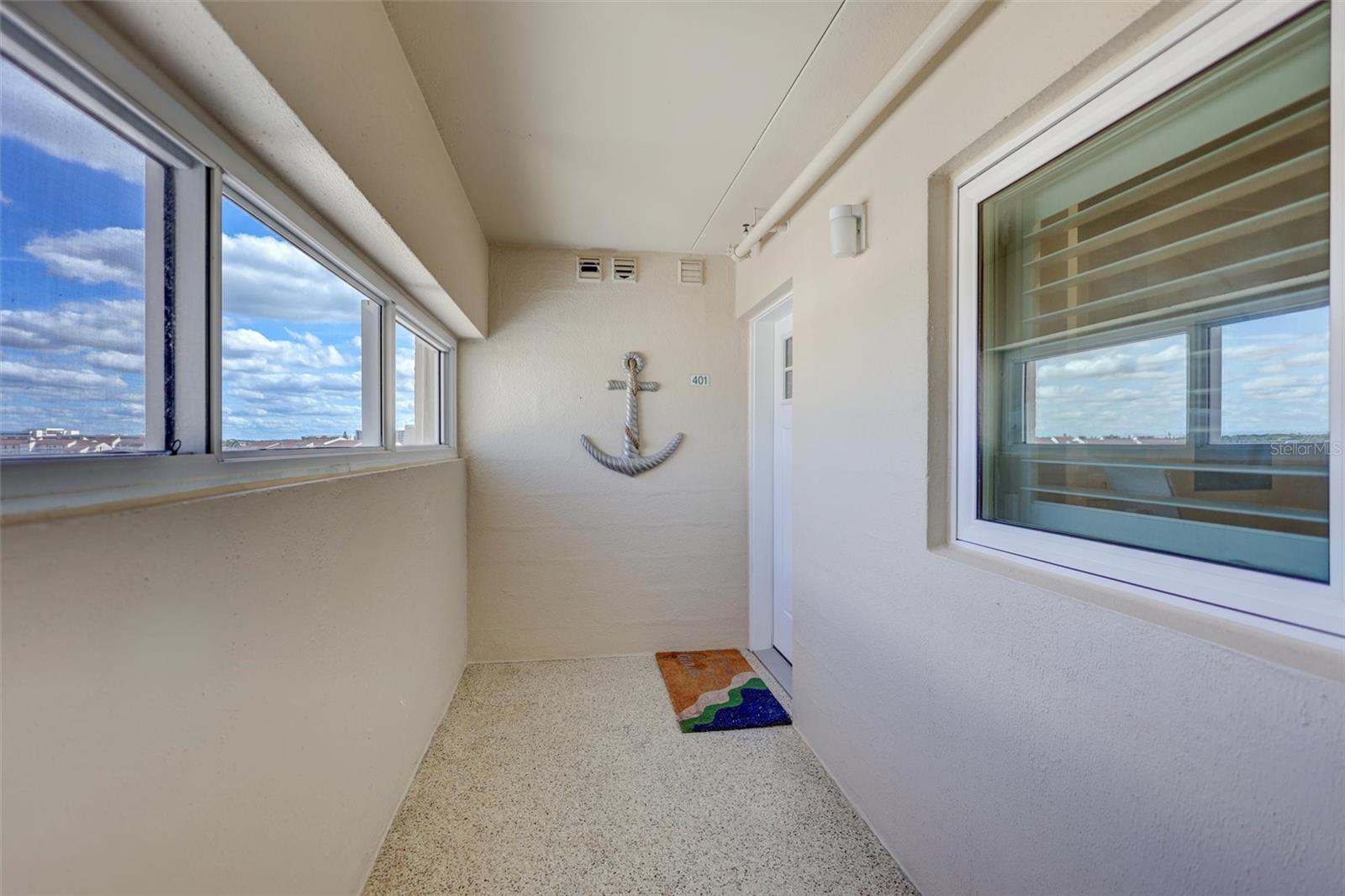 6140 MIDNIGHT PASS RD #401