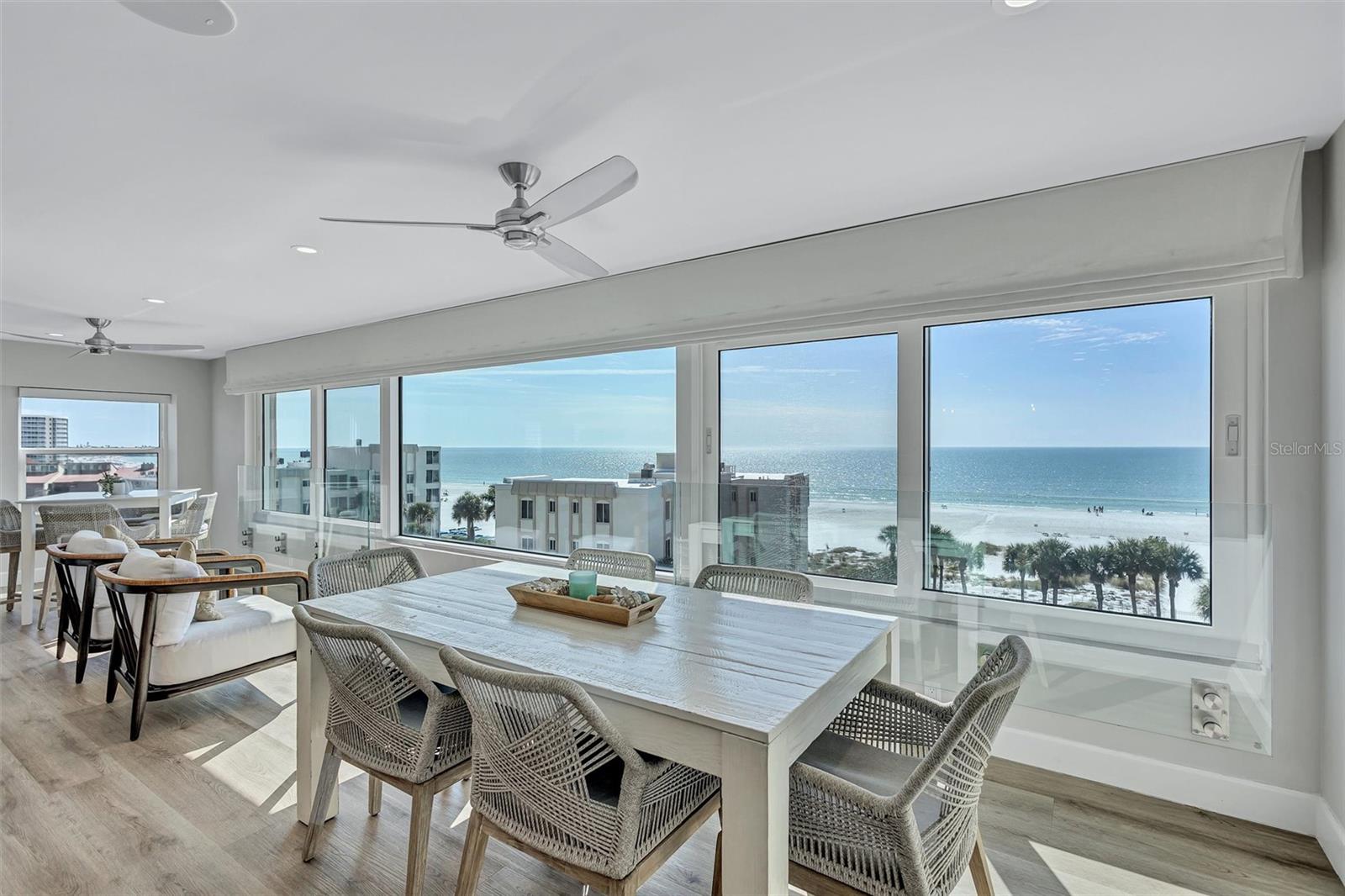 6140 MIDNIGHT PASS RD #401