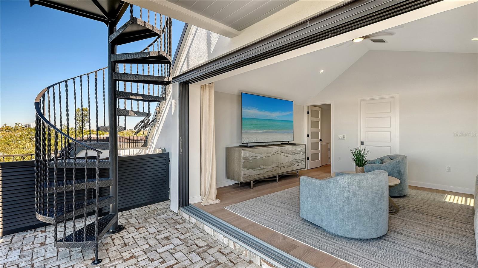 5263 AVENIDA DE CORTEZ