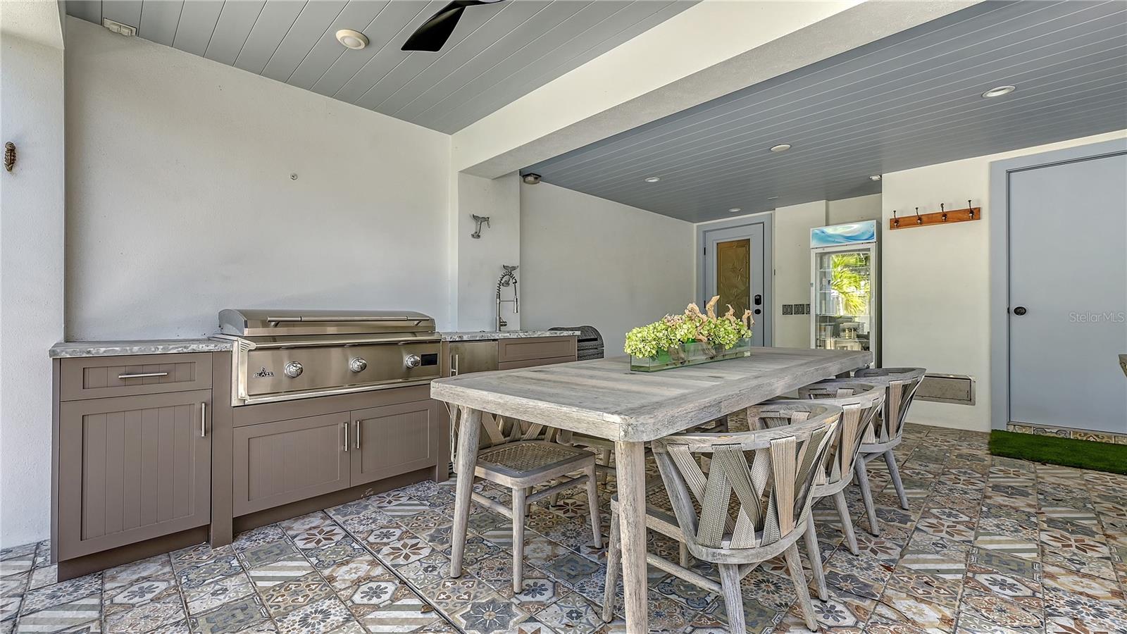 5263 AVENIDA DE CORTEZ