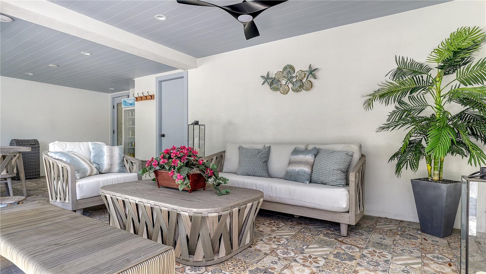 5263 AVENIDA DE CORTEZ