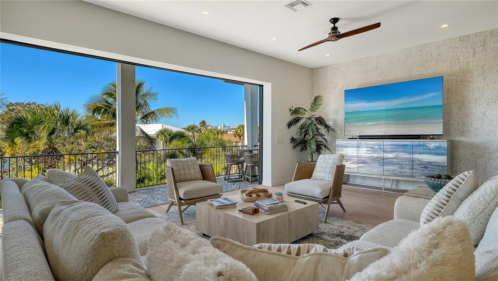 5263 AVENIDA DE CORTEZ