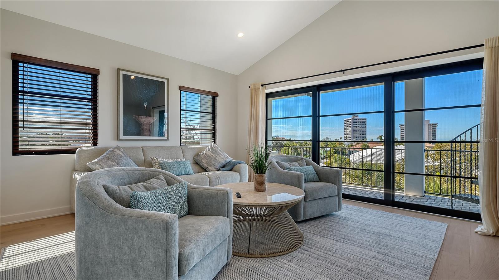 5263 AVENIDA DE CORTEZ