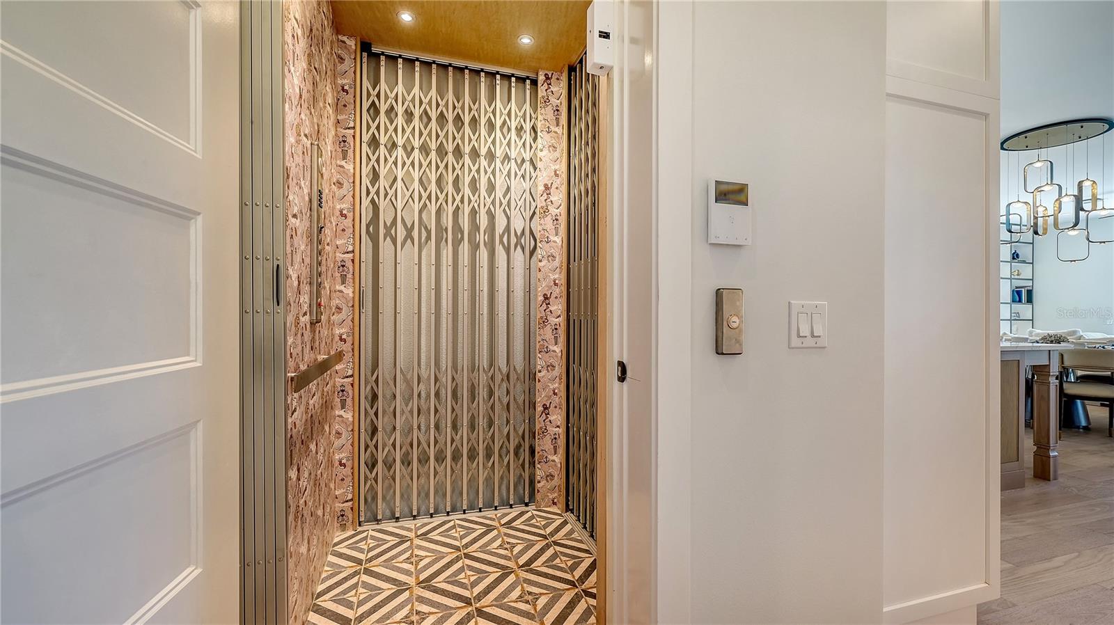 5263 AVENIDA DE CORTEZ