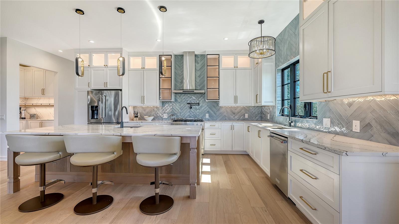 5263 AVENIDA DE CORTEZ