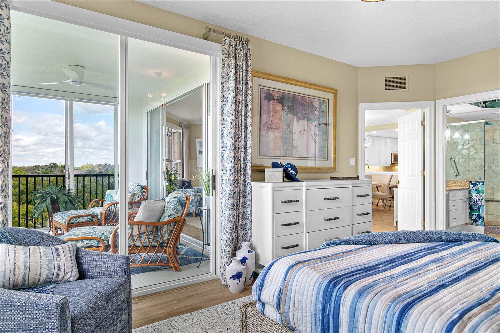 5420 EAGLES POINT CIR #304