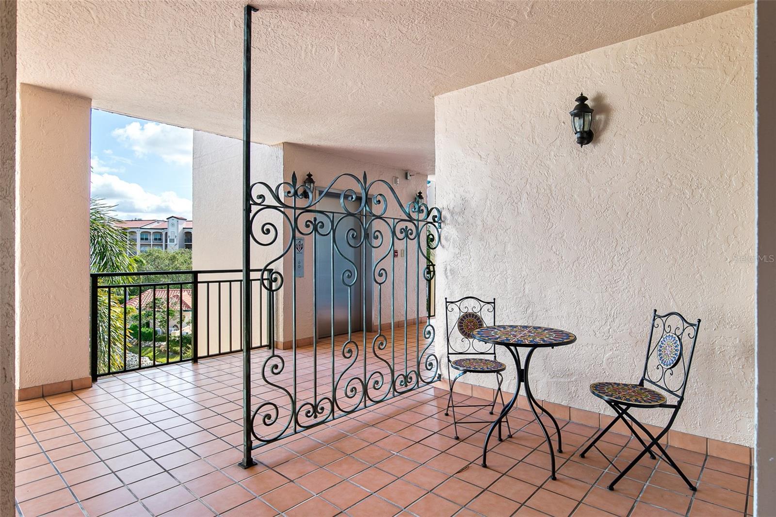 5420 EAGLES POINT CIR #304