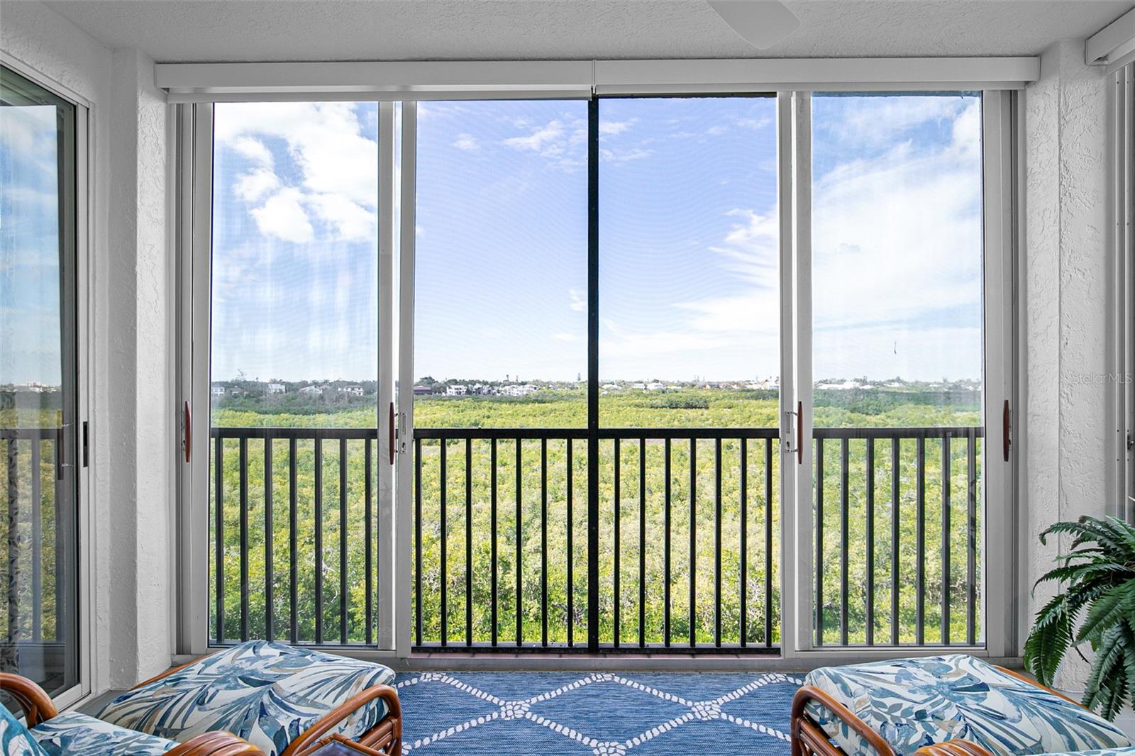 5420 EAGLES POINT CIR #304