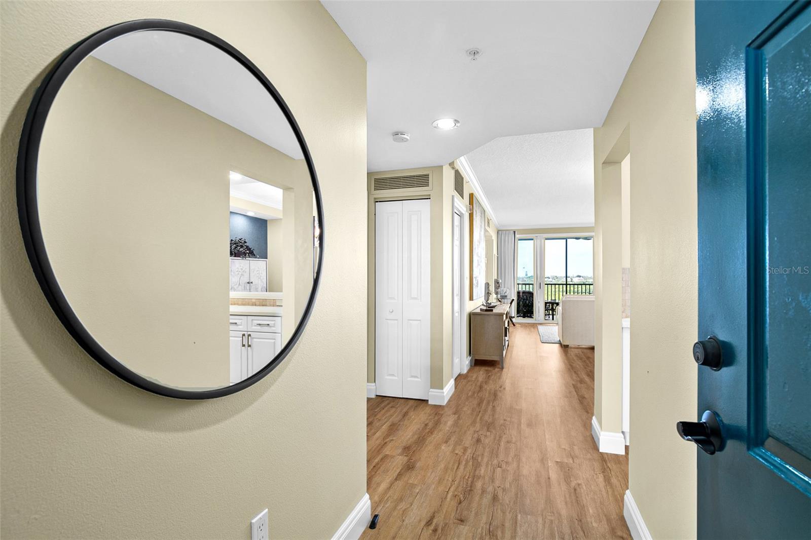 5420 EAGLES POINT CIR #304