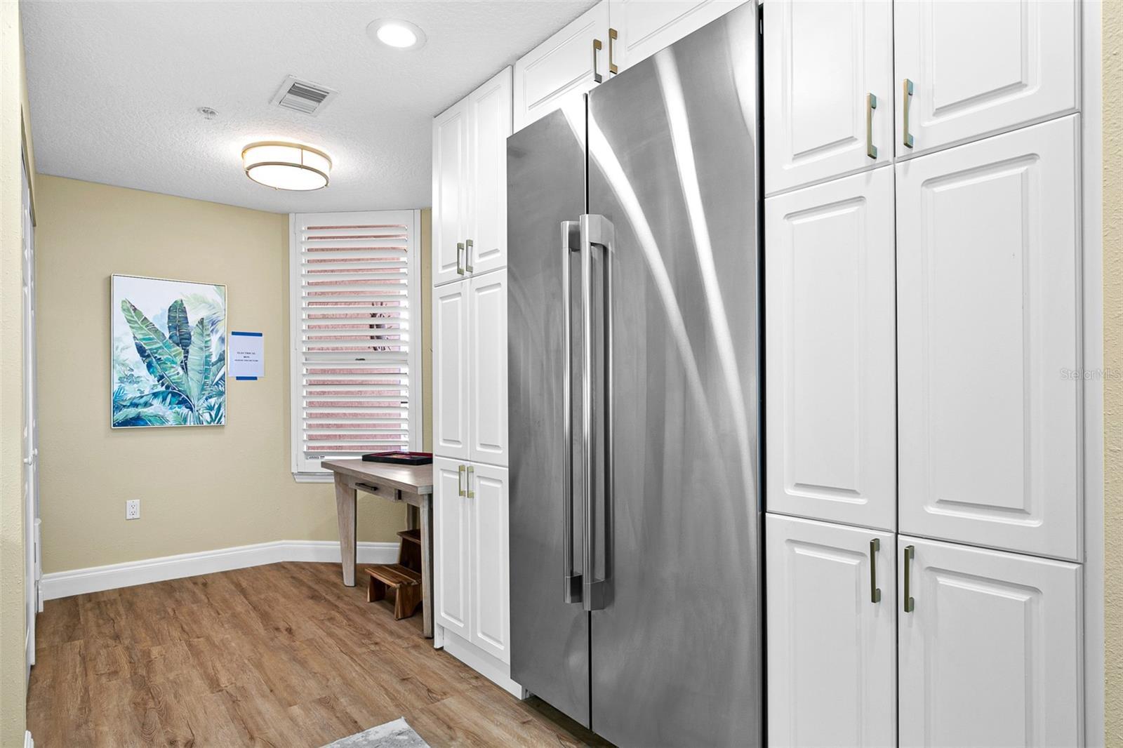 5420 EAGLES POINT CIR #304