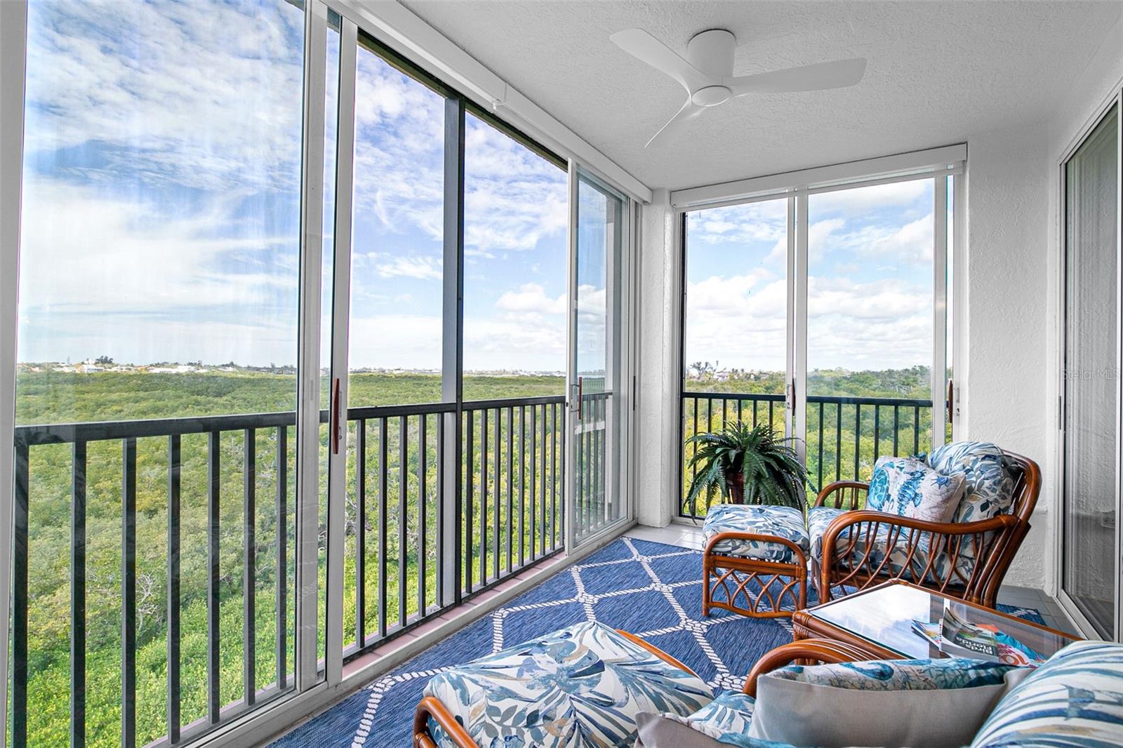 5420 EAGLES POINT CIR #304