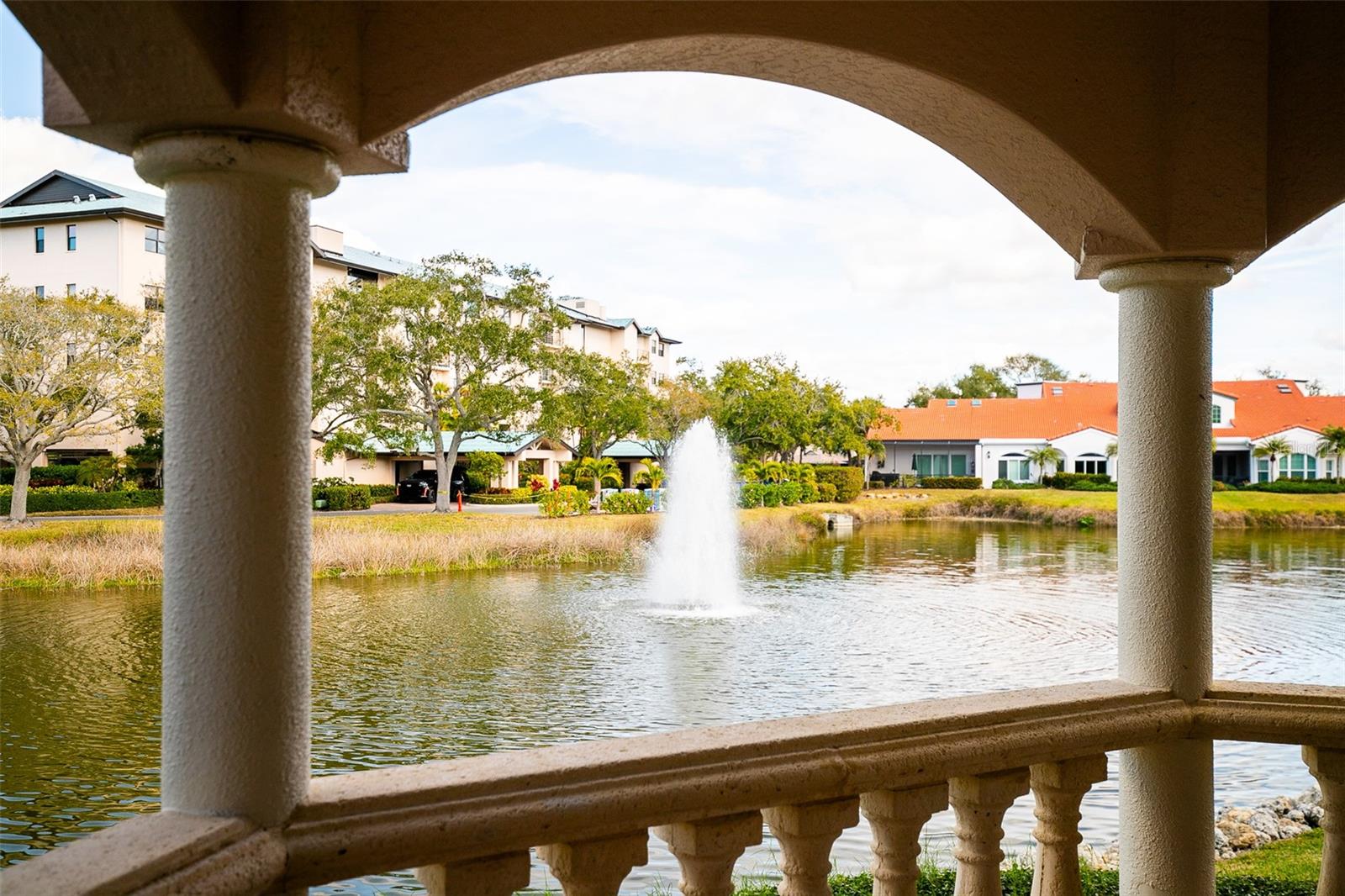 5420 EAGLES POINT CIR #304