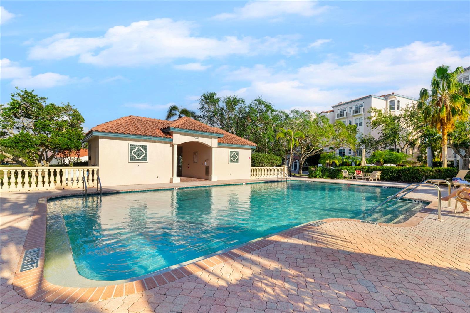 5420 EAGLES POINT CIR #304