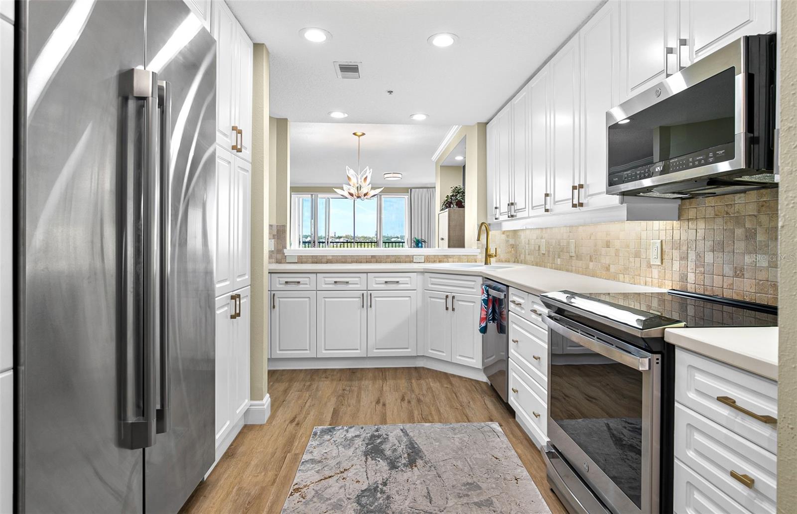 5420 EAGLES POINT CIR #304