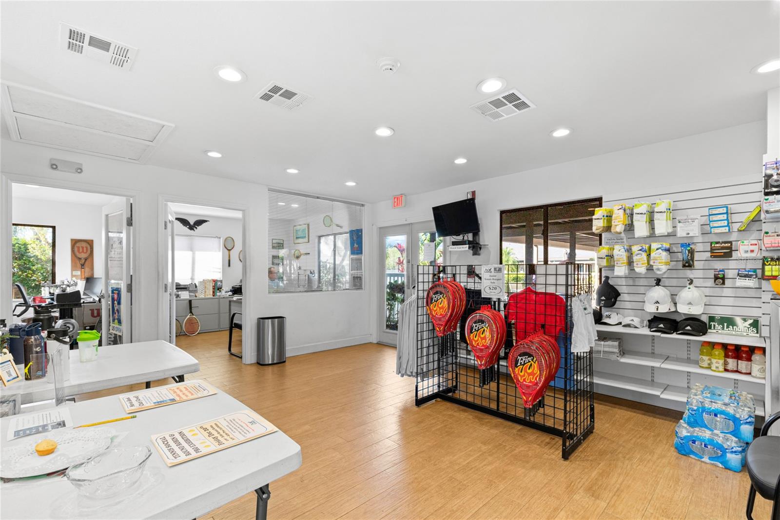 5420 EAGLES POINT CIR #304