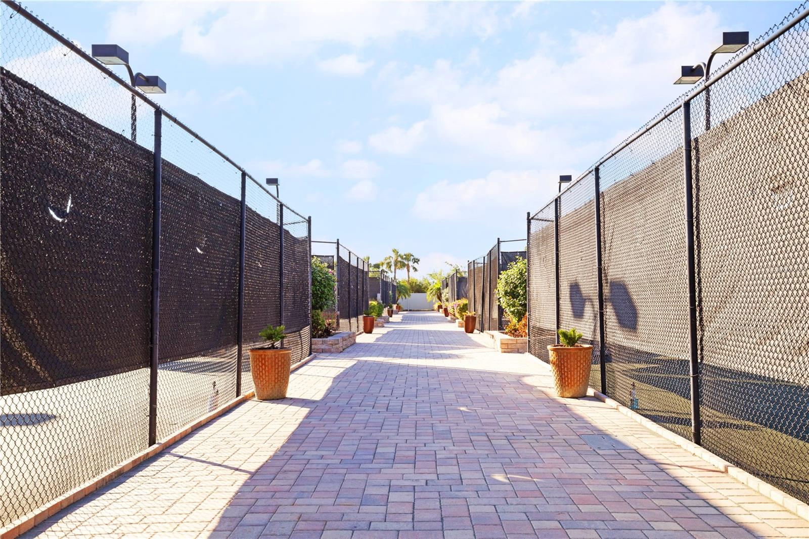 5420 EAGLES POINT CIR #304