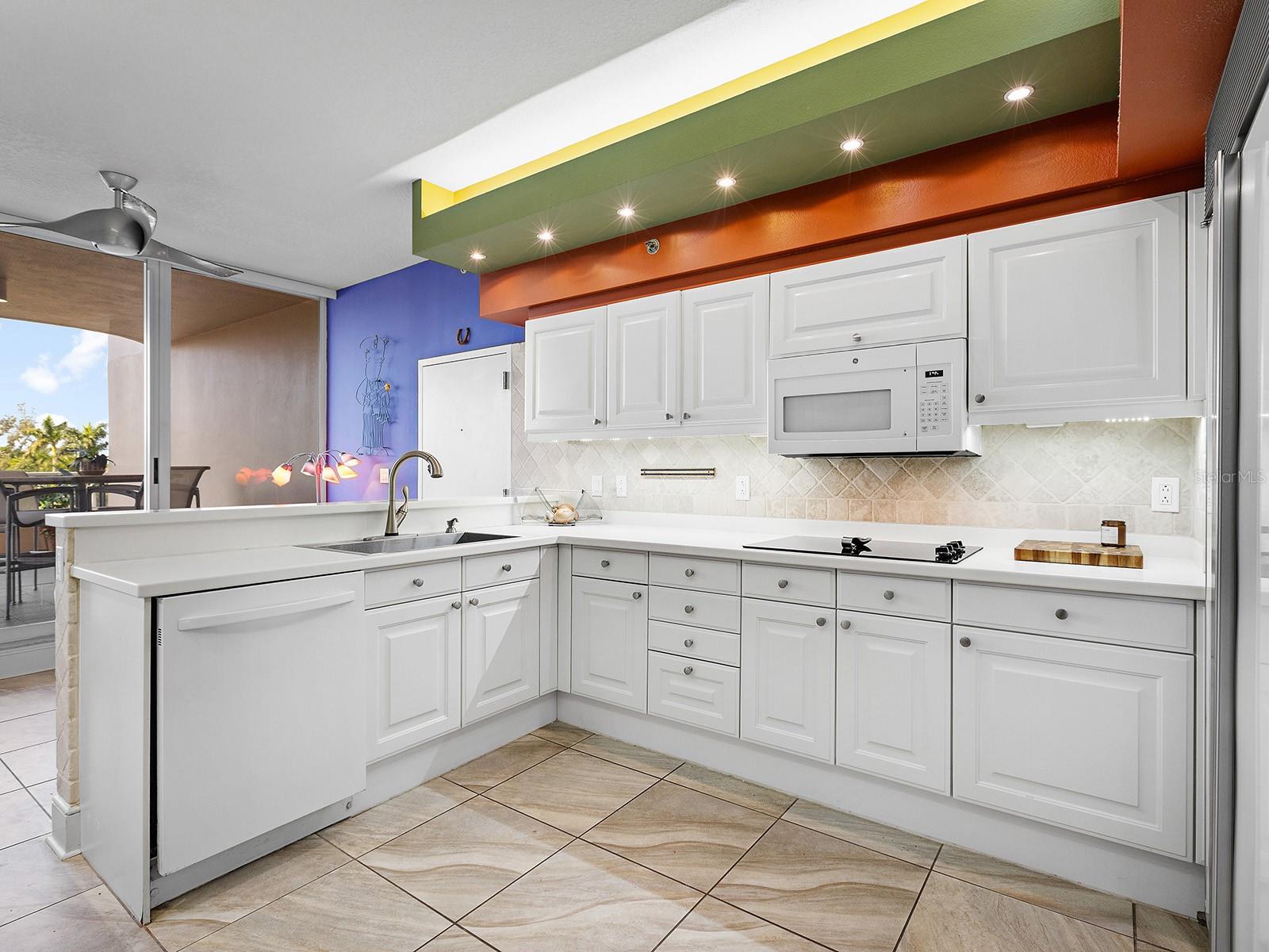 3040 GRAND BAY BLVD #213