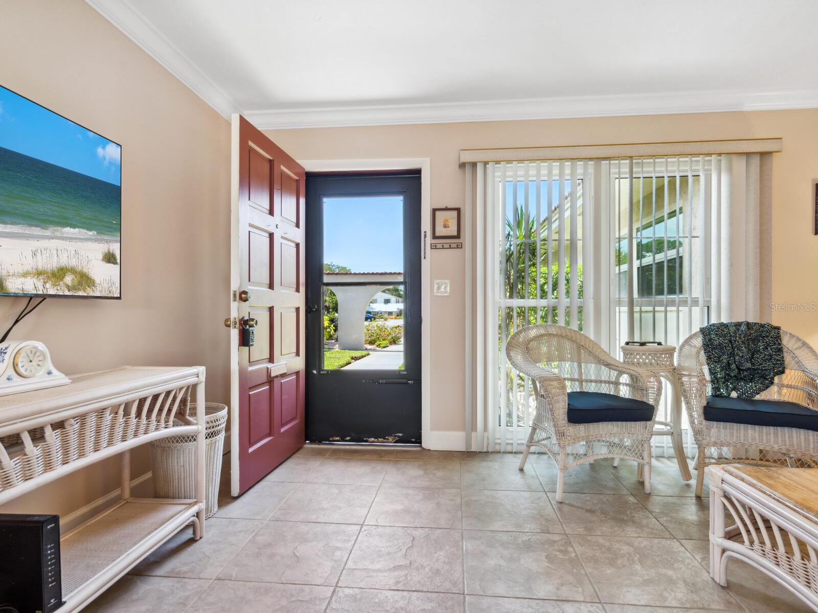 2153 PUEBLO CIR #V14