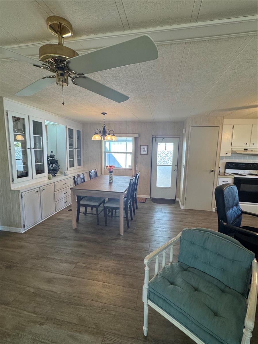 40 LAFITTE DR